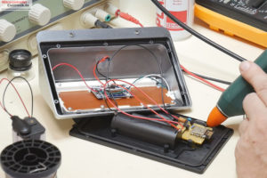 ESP12E-Modul-Lochraster-Temperatursensor-Solarlampe3