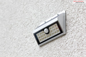 Solarlampe-Aussenwand
